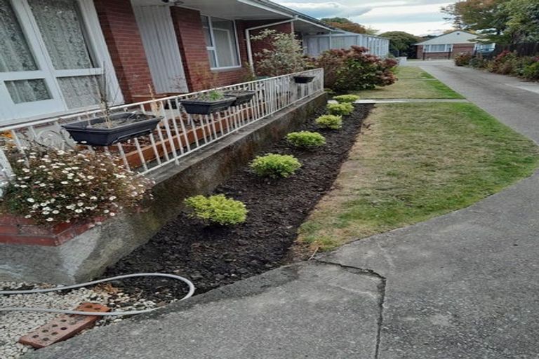 Photo of property in 2/82 Grahams Road, Burnside, Christchurch, 8041