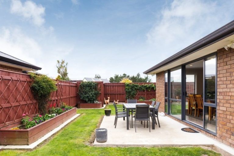 Photo of property in 4 Levi Place, Kelvin Grove, Palmerston North, 4414