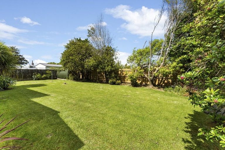 Photo of property in 6 Cousins Avenue East, Foxton Beach, Foxton, 4815