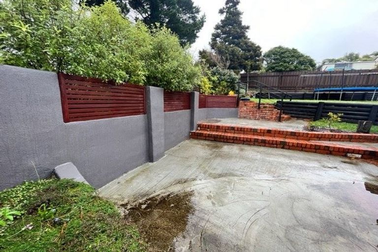 Photo of property in 3 Greenwich Grove, Stokes Valley, Lower Hutt, 5019