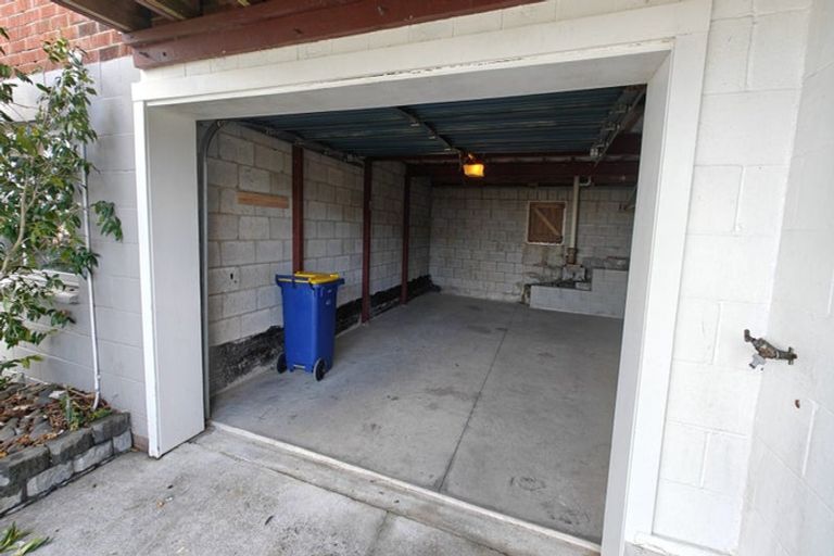 Photo of property in 4/73 Castor Bay Road, Castor Bay, Auckland, 0620