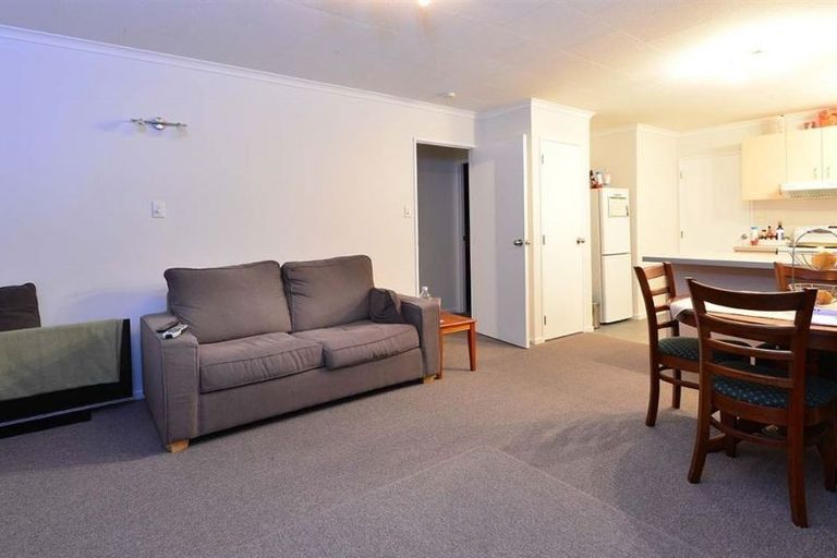 Photo of property in 19 Hauraki Crescent, Pinehill, Auckland, 0632