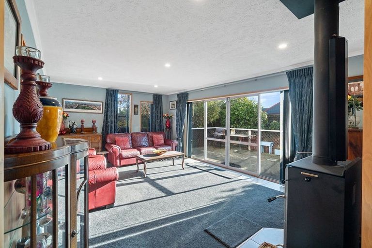 Photo of property in 15 Arkwright Place, Halswell, Christchurch, 8025