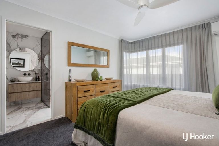 Photo of property in 33 The Crescent, Waihi Beach, 3611