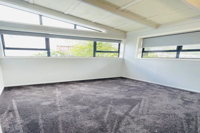 Photo of property in 40 Woodside Road, Massey, Auckland, 0614