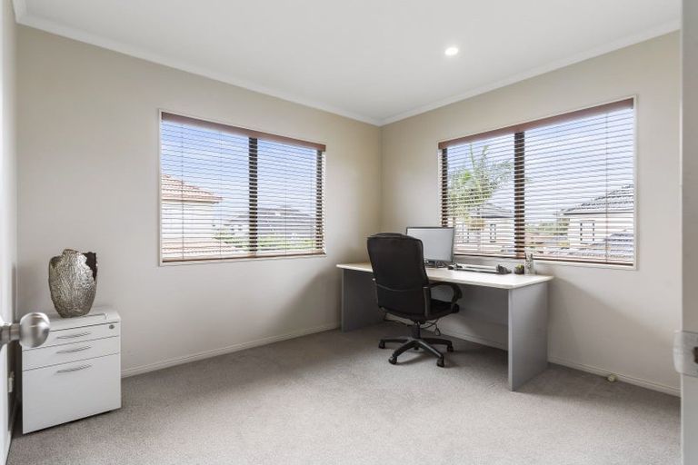 Photo of property in 4 Rialto Court, East Tamaki Heights, Auckland, 2016