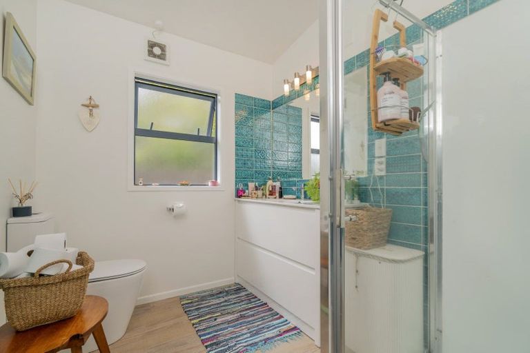 Photo of property in 9 Kenneth Avenue, Whitianga, 3510