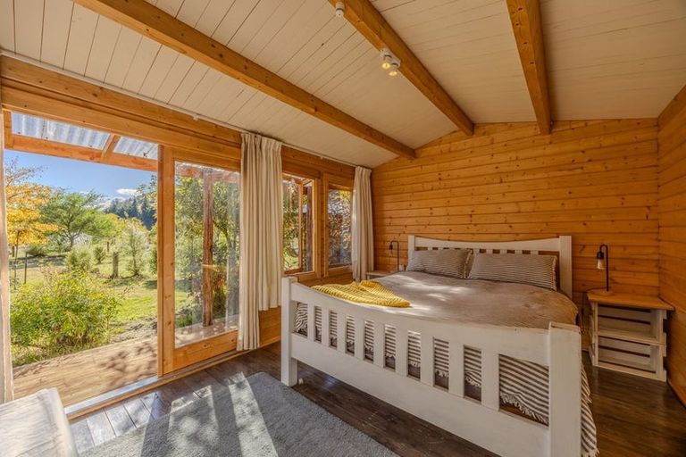Photo of property in 84 Nook Road, Lake Hawea, 9382