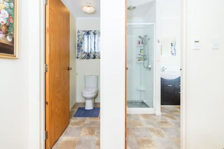 Photo of property in 4/278 Birkdale Road, Birkdale, Auckland, 0626