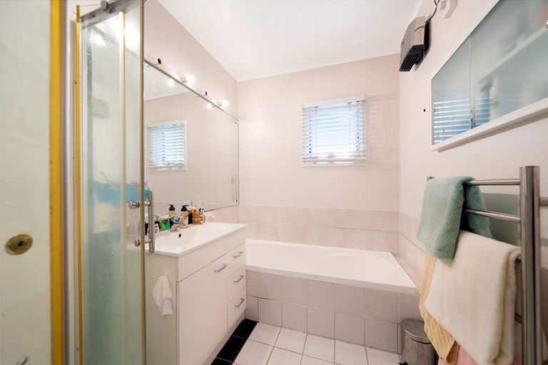 Photo of property in 229 Golf Road, Titirangi, Auckland, 0604