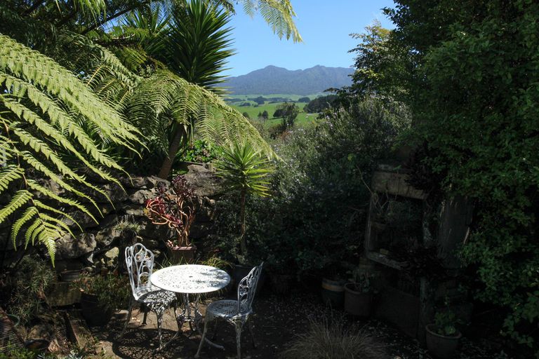 Photo of property in 1343 Te Hutewai Road, Raglan, 3296