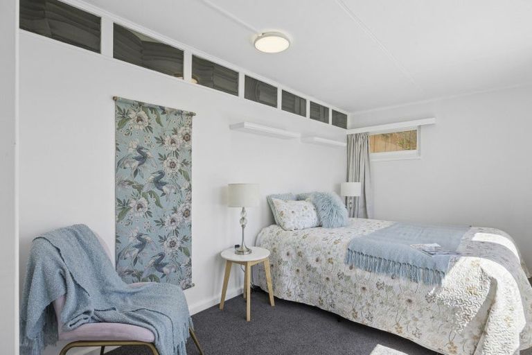 Photo of property in 42 Easther Crescent, Kew, Dunedin, 9012