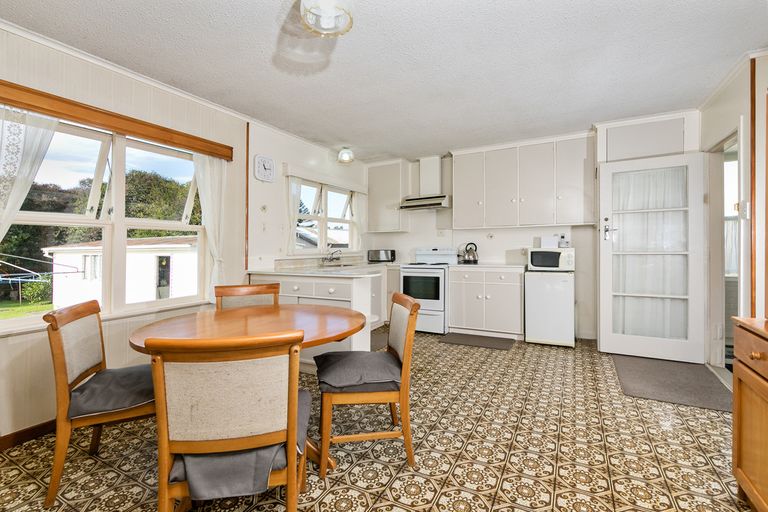 Photo of property in 7 Tapu Road, Huapai, Kumeu, 0810