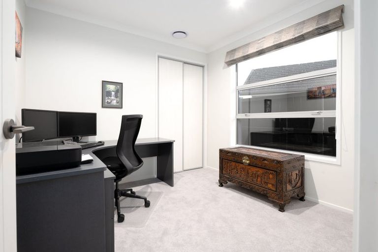 Photo of property in 140 Saint James Drive, Huntington, Hamilton, 3210