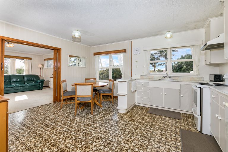Photo of property in 7 Tapu Road, Huapai, Kumeu, 0810