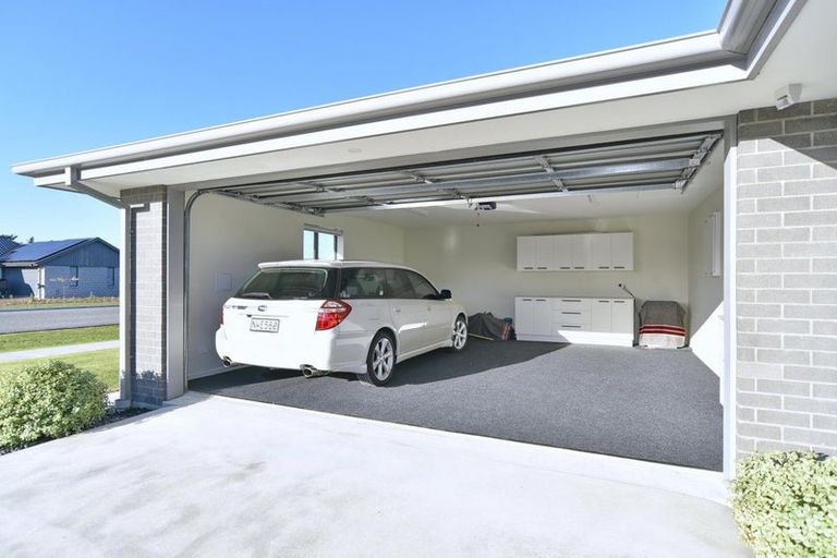 Photo of property in 36 Plover Avenue, Amberley, 7410