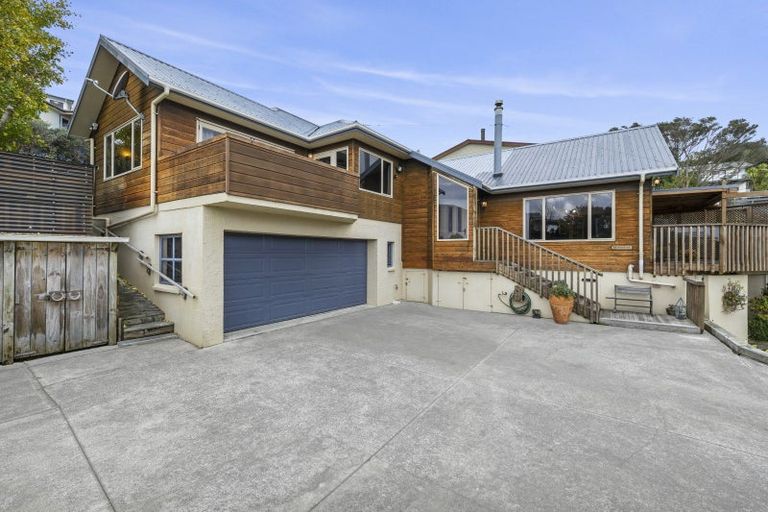 Photo of property in 24 Stewart Street, Raglan, 3225