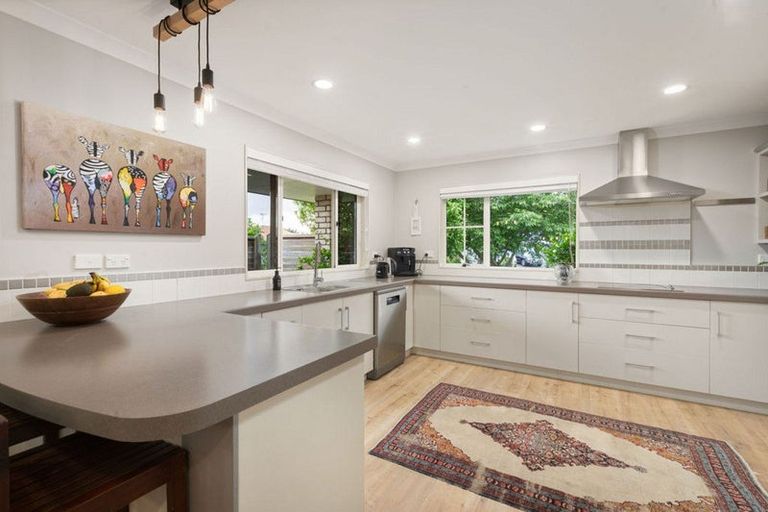 Photo of property in 2 Bransley Grove, Katikati, 3129