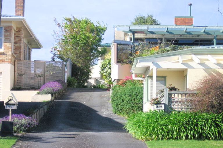 Photo of property in 16 Wickham Place, Hairini, Tauranga, 3112