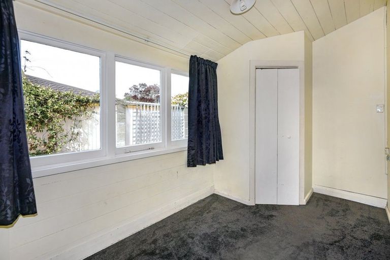 Photo of property in 96 Somerfield Street, Somerfield, Christchurch, 8024