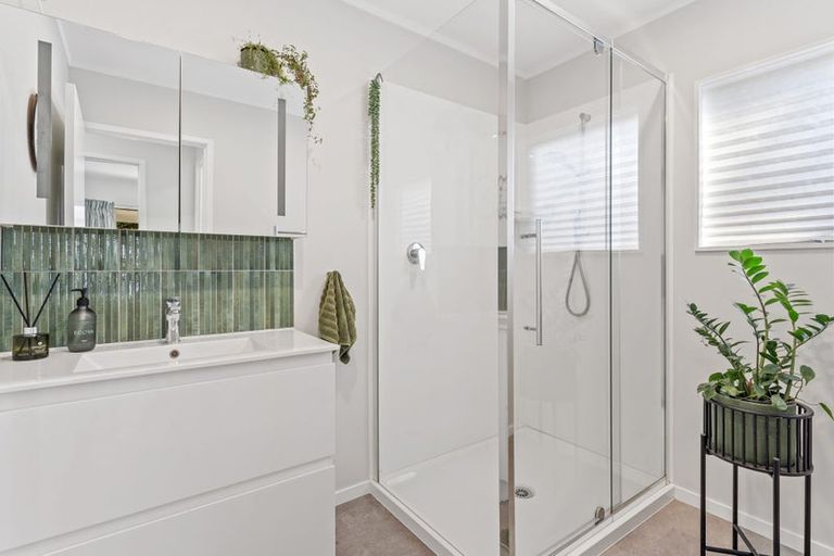 Photo of property in 52b Tiri Road, Manly, Whangaparaoa, 0930