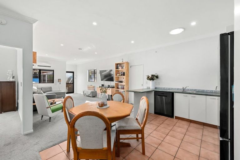 Photo of property in 2/402 Cambridge Terrace, Naenae, Lower Hutt, 5011