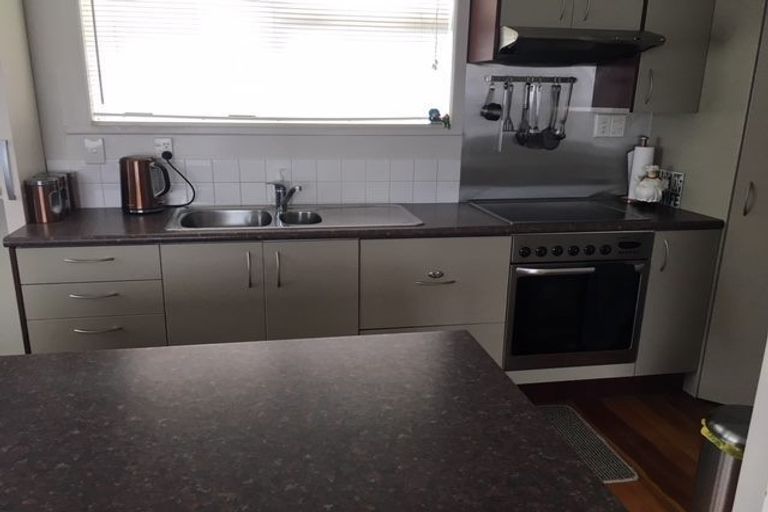 Photo of property in 116a Mcleod Road, Te Atatu South, Auckland, 0610