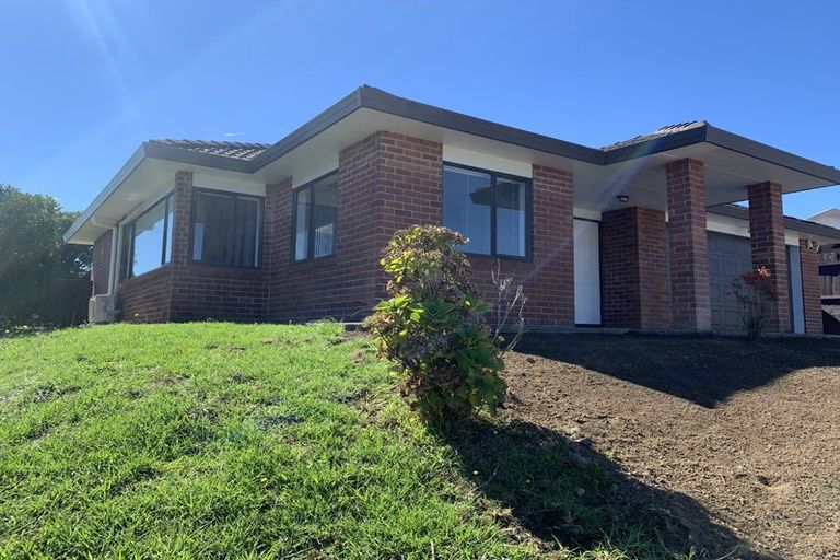 Photo of property in 6 Fleetwood Drive, Henderson, Auckland, 0612