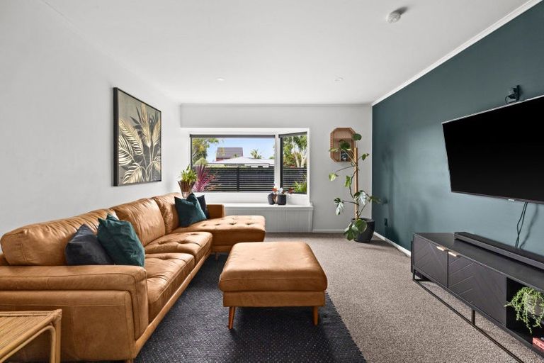 Photo of property in 29 Kent Terrace, Taradale, Napier, 4112