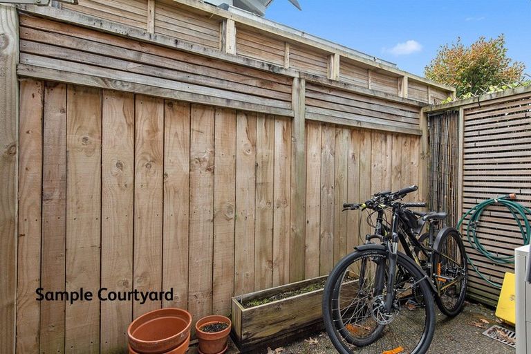 Photo of property in 28u3 Hunter Street, Hamilton Lake, Hamilton, 3204