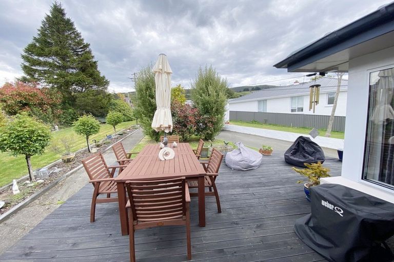 Photo of property in 21 Derwent Street, Helensburgh, Dunedin, 9010