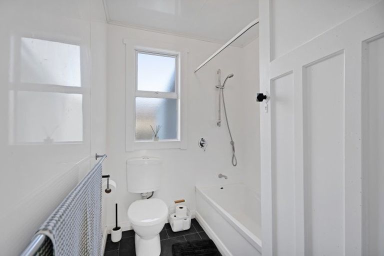 Photo of property in 121 Ihaia Road, Opunake, 4616