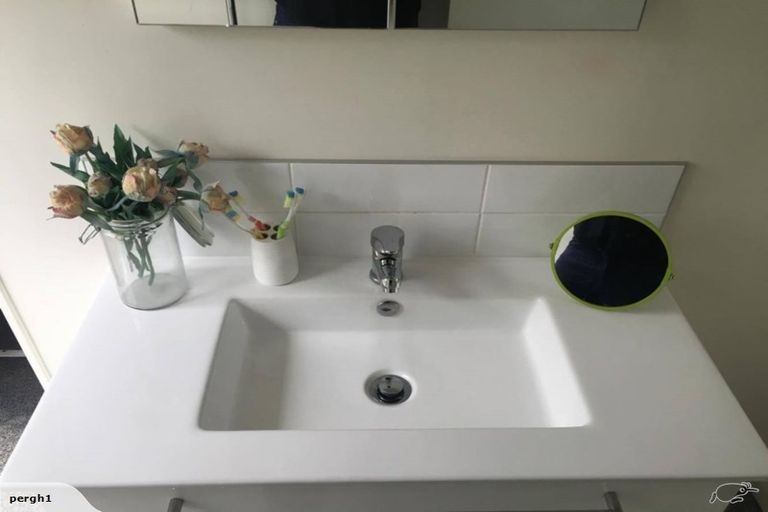 Photo of property in 124 Wairakei Road, Bryndwr, Christchurch, 8053