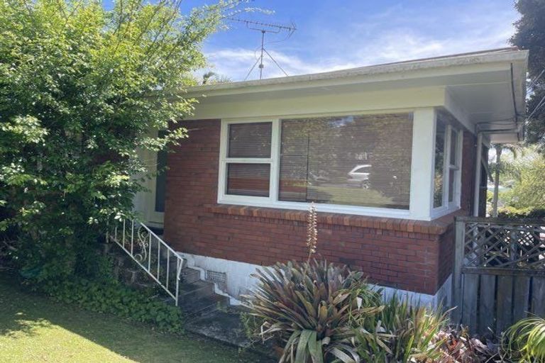 Photo of property in 2/17 Eban Avenue, Hillcrest, Auckland, 0627