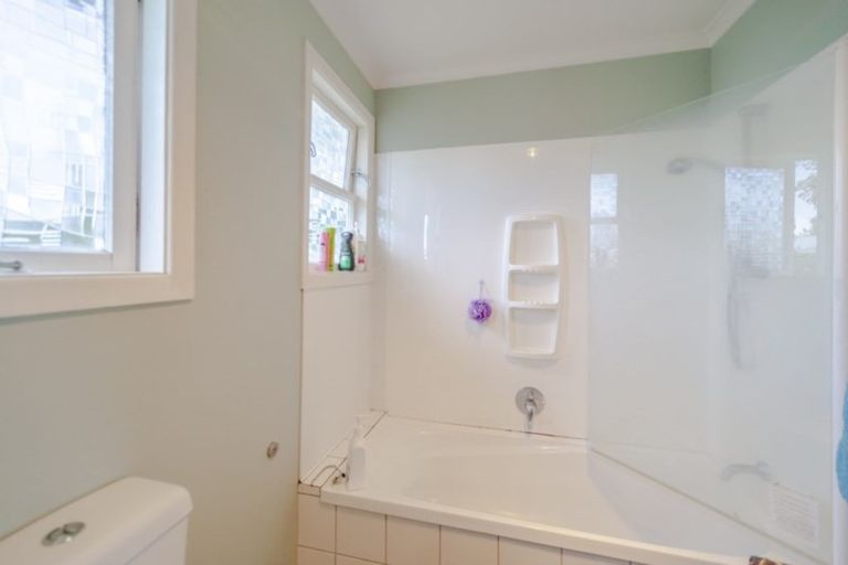 Photo of property in 18 Galway Street, Tamatea, Napier, 4112