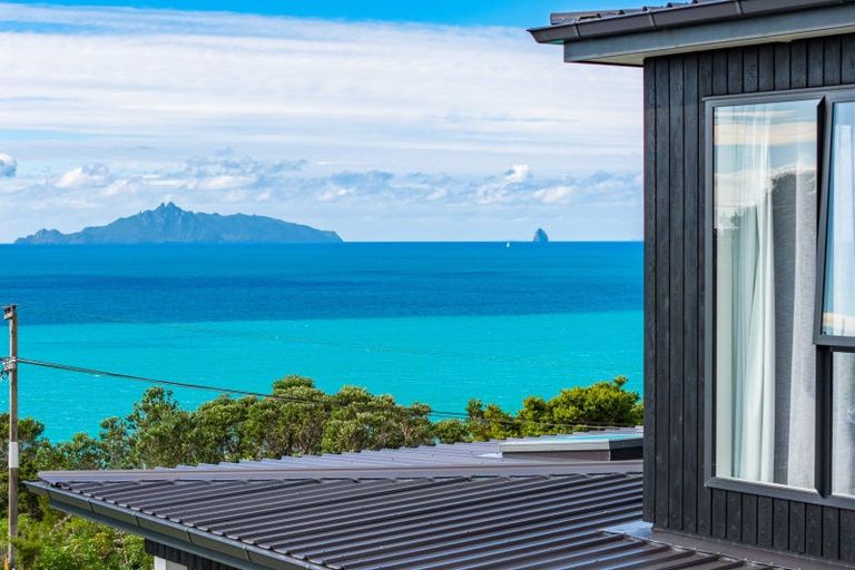 Photo of property in 10 Solar Way, Langs Beach, 0582