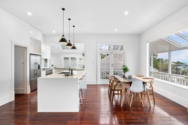 Photo of property in 41 Waru Street, Khandallah, Wellington, 6035