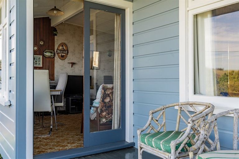 Photo of property in 1390 Taieri Mouth Road, Taieri Mouth, 9091