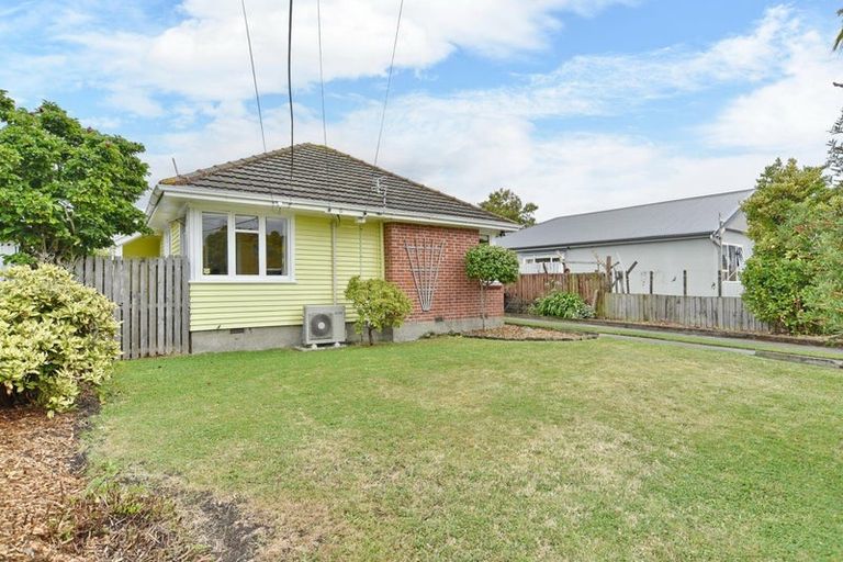 Photo of property in 37 Mackworth Street, Woolston, Christchurch, 8062