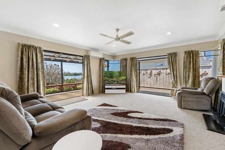 Photo of property in 14 Lorrigan Way, Welcome Bay, Tauranga, 3112