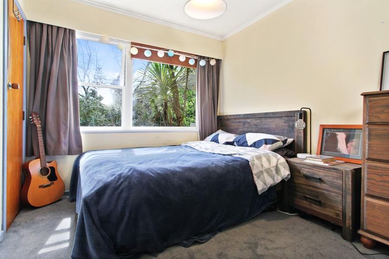 Photo of property in 22 Daffodil Street, Titirangi, Auckland, 0604