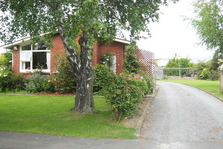 Photo of property in 3 Sonia Place, Casebrook, Christchurch, 8051