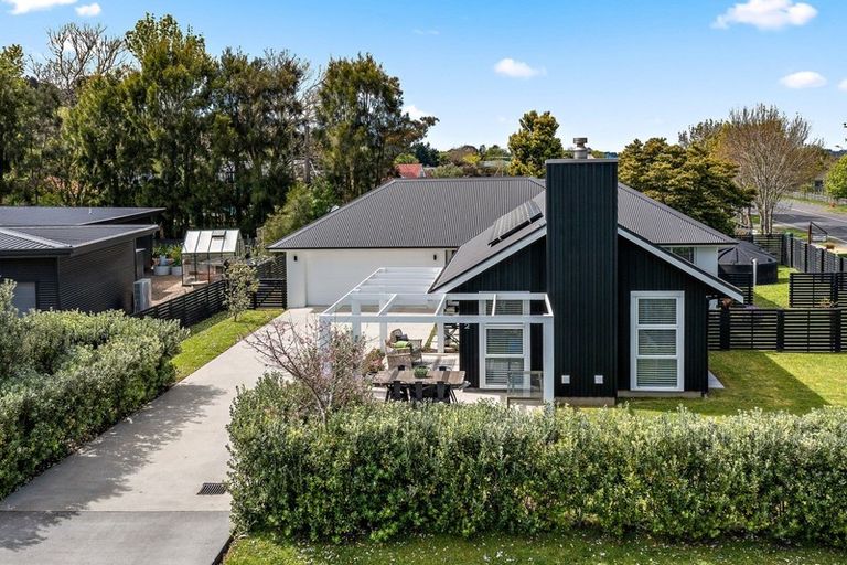 Photo of property in 2 Awanui Crescent, Matakana, 0985