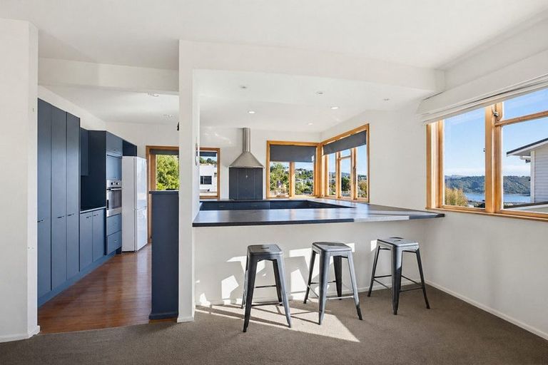 Photo of property in 8 Kiriwai Road, Paremata, Porirua, 5024