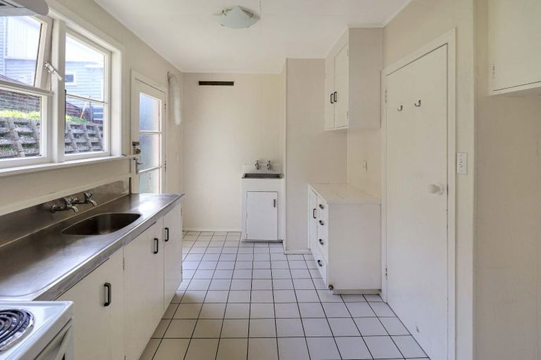 Photo of property in 40 Hathaway Avenue, Karori, Wellington, 6012