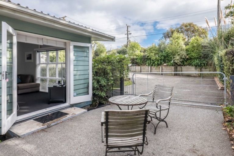 Photo of property in 36 Golf Road, Paraparaumu Beach, Paraparaumu, 5032