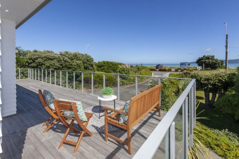 Photo of property in 68 Marine Parade, Paraparaumu Beach, Paraparaumu, 5032
