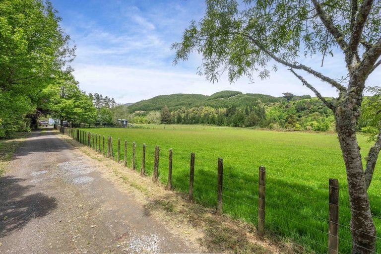 Photo of property in 50 Kents Road, Reikorangi, Waikanae, 5391