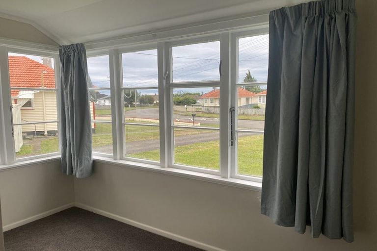 Photo of property in 11 Goldsmith Crescent, Levin, 5510