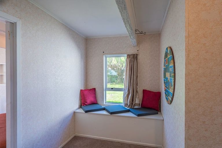 Photo of property in 8 Andrew Street, Waikanae, 5036